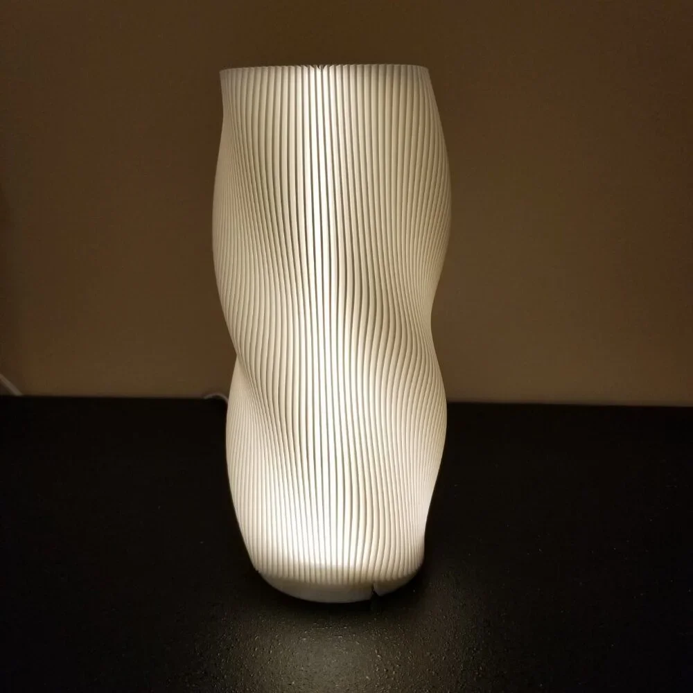 Modern 3D Printed Sculptural Table Lamp Twist Ribbed Design Contemporary Light